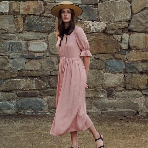 Christy Dawn Dresses & Skirts - NWT Christy Dawn the Astrid Midi Dress Blush Short Sleeve Scoop Neck Button Up